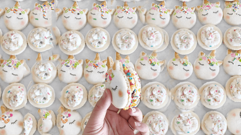 Unicorn macarons