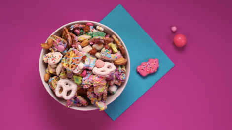 Hypercolor Chex Mix unicorn food